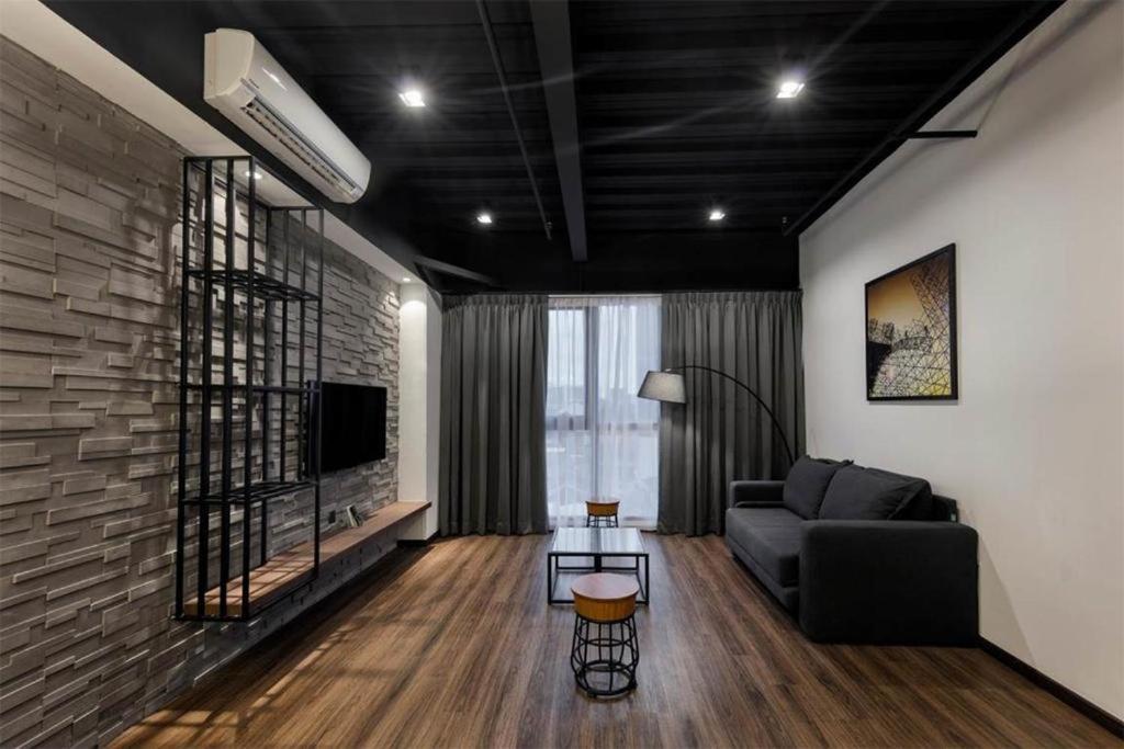 Exclusive Business Suite @ M Summit 191 George Town Bagian luar foto