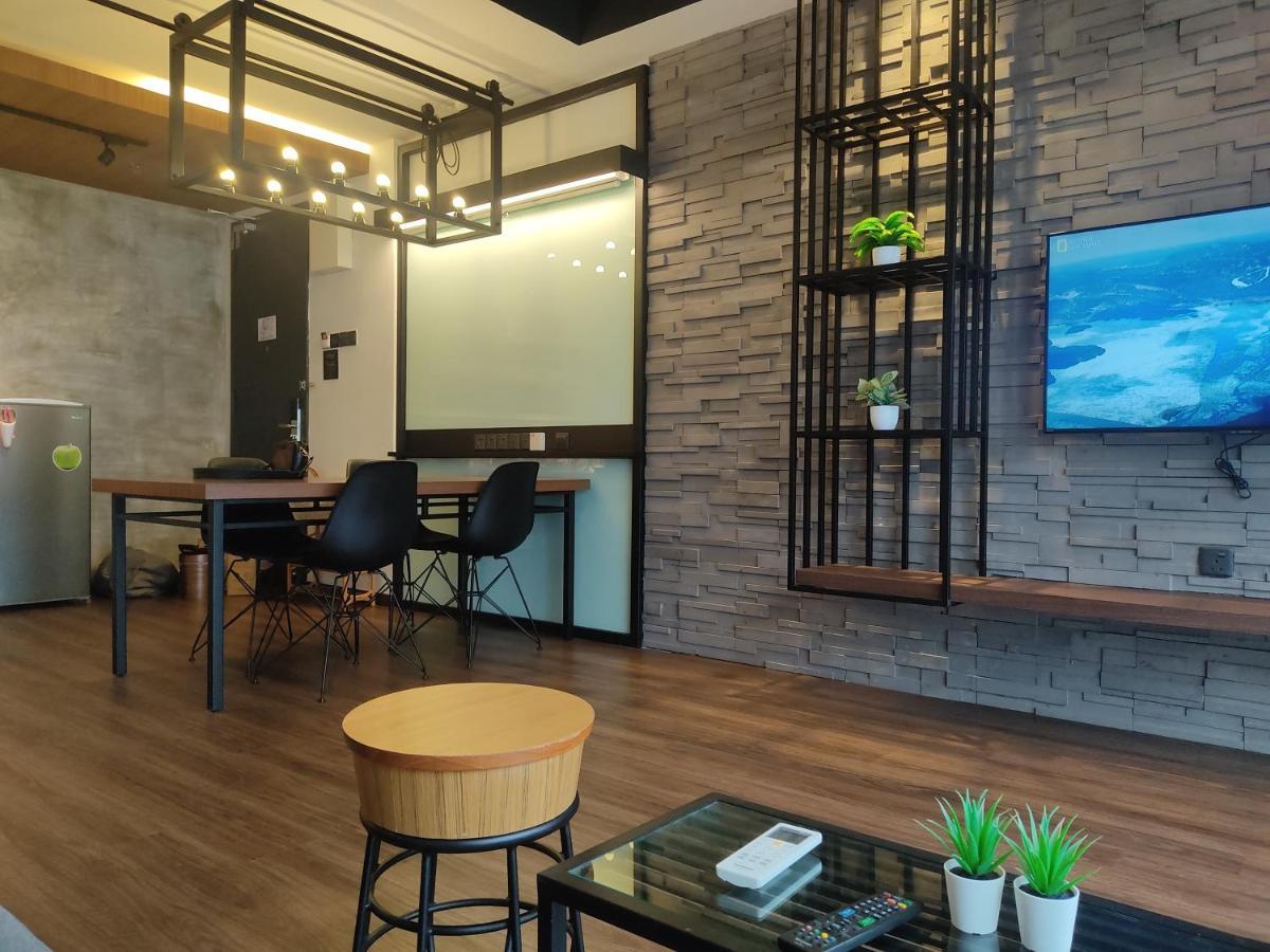 Exclusive Business Suite @ M Summit 191 George Town Bagian luar foto